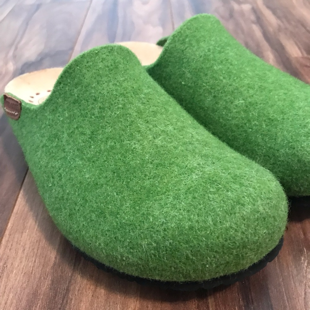 Mephisto Yin Mule Green Clogs- French- Size 38